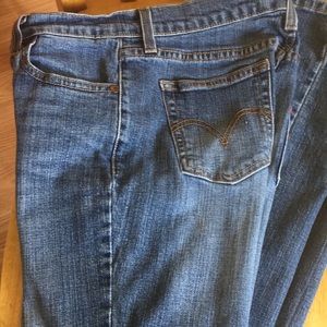 Levi size 2m jeans